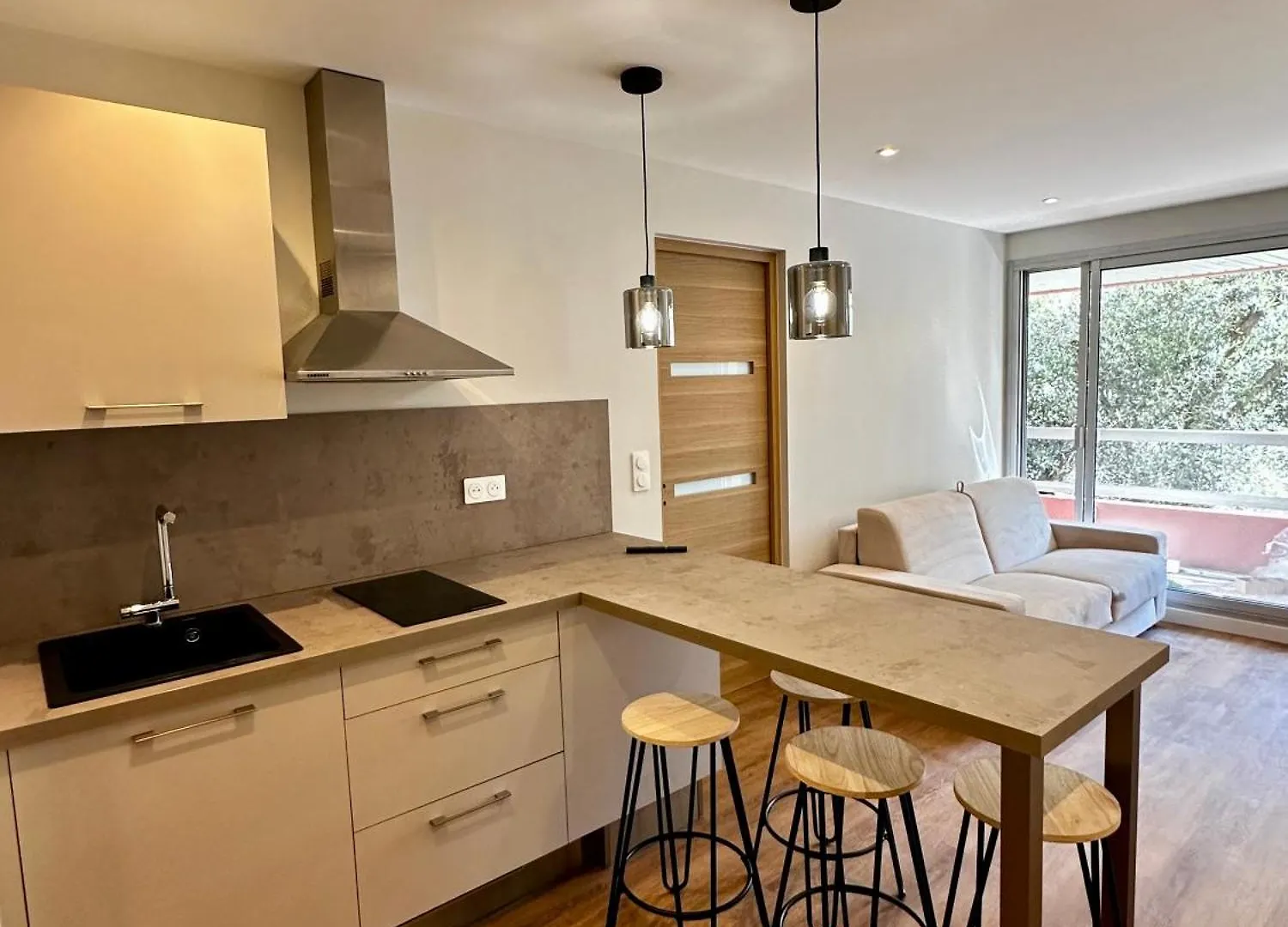 Superbe Appartement 2 Pieces Avec Piscine Nizza Frankreich
