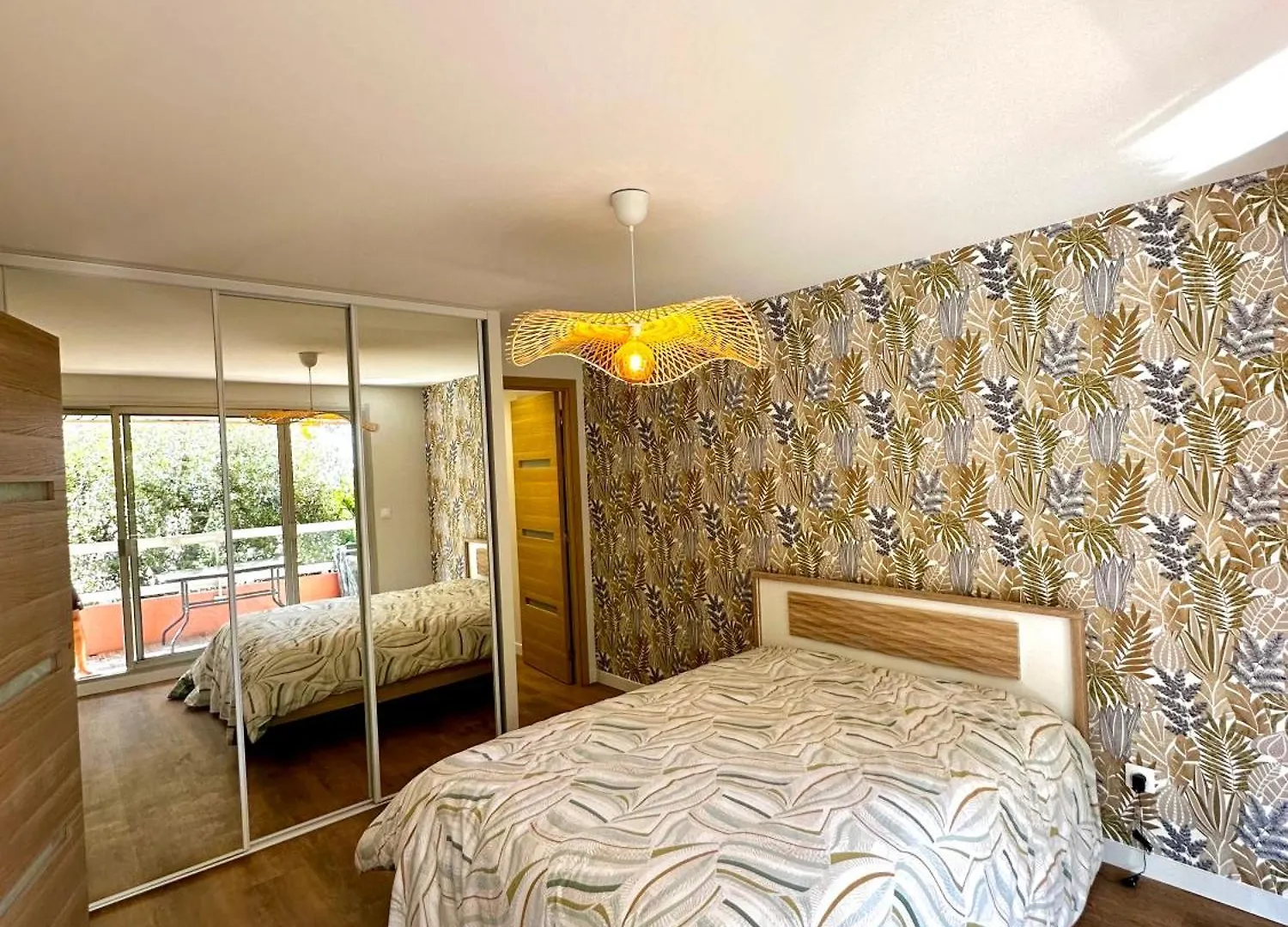 Superbe Appartement 2 Pieces Avec Piscine Nizza 0*,  Francia